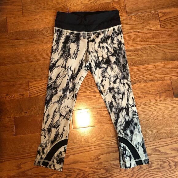 Lululemon crops - Picture 3 of 7